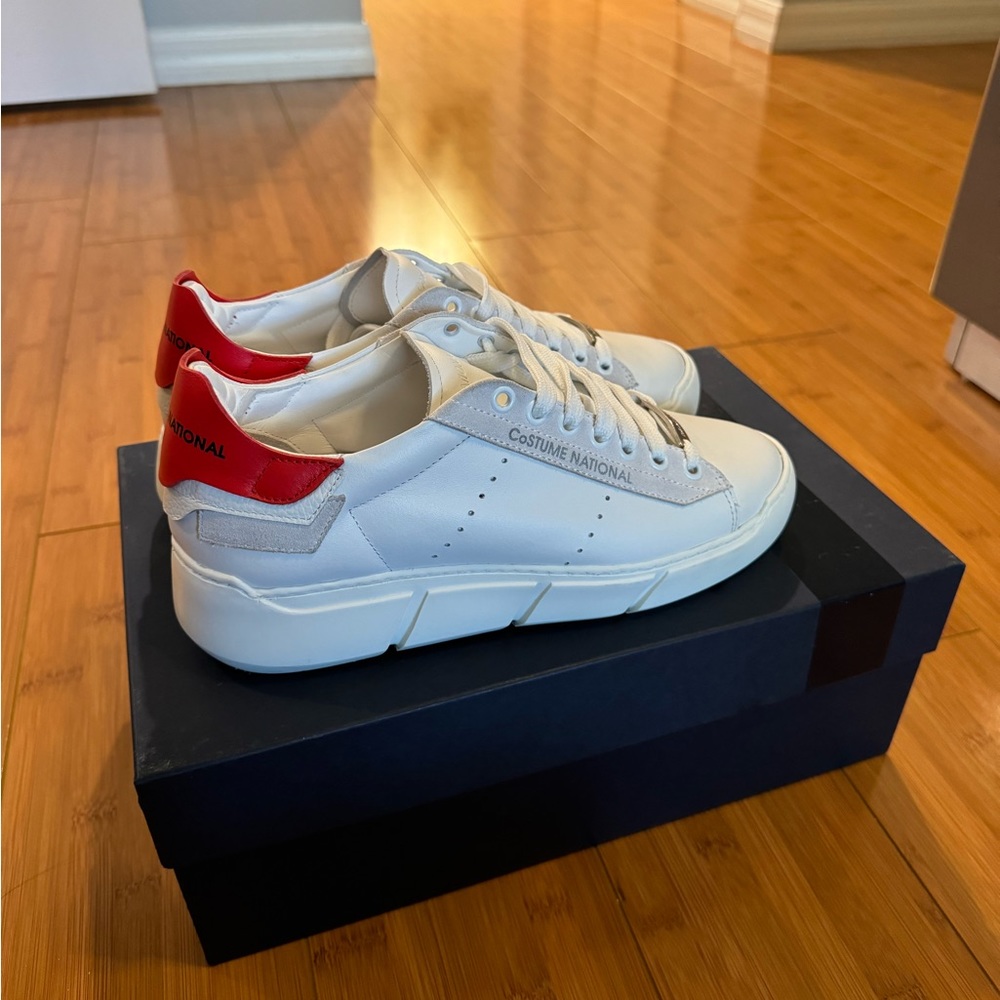 CoSTUME NATIONAL Women’s White Low Top Shoes